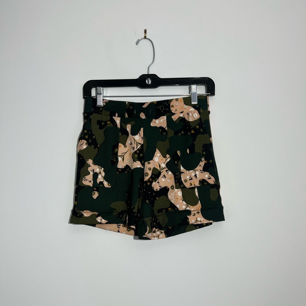 LULAROE FLORAL SHORTS WOMENS SIZE XXS.